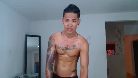 andres_santos777 online show from 04/20/26, 08:54