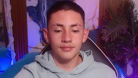 Snapshot of andres_tay chatting on 04/22/26, 02:25 andres_tay online show from 04/22/26, 02:25
