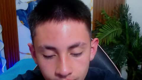 Snapshot of andres_tay chatting on 04/23/26, 02:46 andres_tay online show from 04/23/26, 02:46