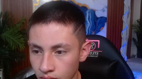 Snapshot of andres_tay chatting on 05/02/26, 02:27 andres_tay online show from 05/02/26, 02:27
