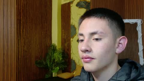 Snapshot of andres_tay chatting on 05/17/26, 02:53 andres_tay online show from 05/17/26, 02:53