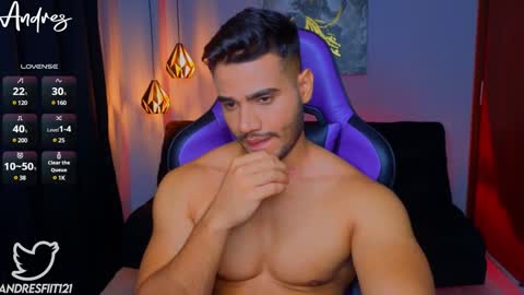 Snapshot of andresfiit chatting on 12/16/24, 03:51 Andres online show from 12/16/24, 03:51