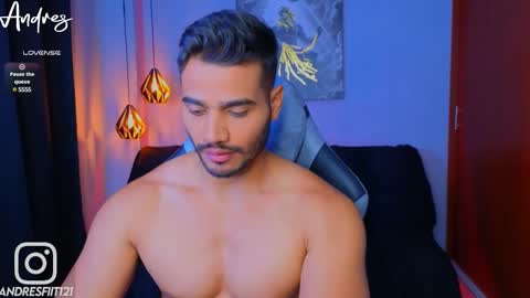 Snapshot of andresfiit chatting on 02/14/25, 11:21 Andres online show from 02/14/25, 11:21