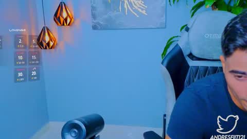 Snapshot of andresfiit chatting on 09/18/25, 02:13 Andres online show from 09/18/25, 02:13