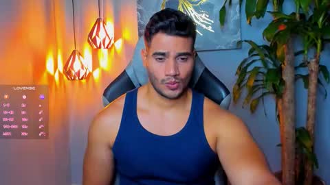 Snapshot of andresfiit chatting on 10/17/25, 02:37 Andres online show from 10/17/25, 02:37