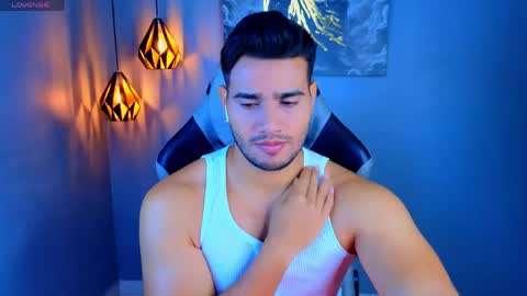 Snapshot of andresfiit chatting on 04/22/26, 12:18 Andres online show from 04/22/26, 12:18