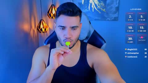 Snapshot of andresfiit chatting on 04/26/26, 02:37 Andres online show from 04/26/26, 02:37