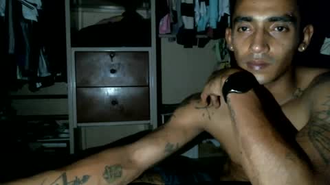 Snapshot of andresfmc1997 chatting on 07/18/26, 04:38 andresfmc1997 online show from 07/18/26, 04:38