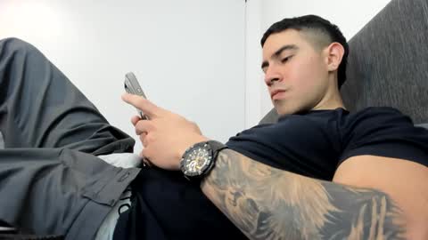 Snapshot of andresjuan92 chatting on 09/12/25, 04:56 onlyfanscallmegotter online show from 09/12/25, 04:56