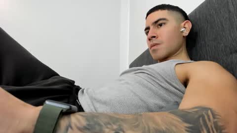 Snapshot of andresjuan92 chatting on 09/13/25, 07:46 onlyfanscallmegotter online show from 09/13/25, 07:46