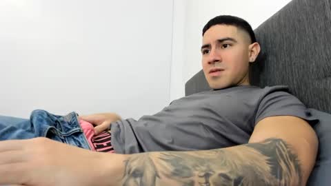 Snapshot of andresjuan92 chatting on 10/04/25, 04:10 onlyfanscallmegotter online show from 10/04/25, 04:10