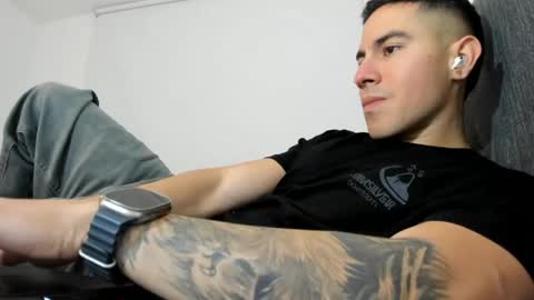 Snapshot of andresjuan92 chatting on 03/21/26, 08:19 onlyfanscallmegotter online show from 03/21/26, 08:19