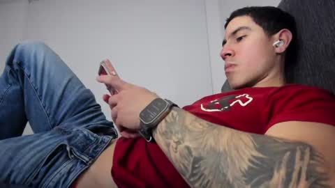 Snapshot of andresjuan92 chatting on 06/22/26, 03:25 onlyfanscallmegotter online show from 06/22/26, 03:25