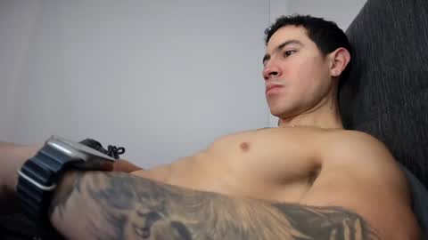 Snapshot of andresjuan92 chatting on 06/23/26, 11:08 onlyfanscallmegotter online show from 06/23/26, 11:08