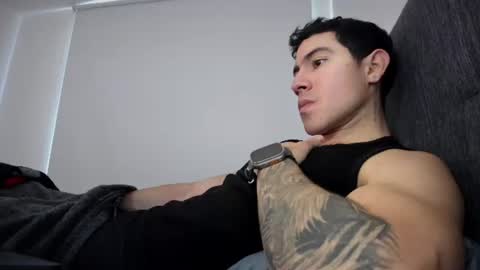 Snapshot of andresjuan92 chatting on 07/03/26, 04:35 onlyfanscallmegotter online show from 07/03/26, 04:35