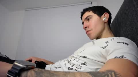 Snapshot of andresjuan92 chatting on 07/06/26, 04:20 onlyfanscallmegotter online show from 07/06/26, 04:20