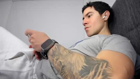 Snapshot of andresjuan92 chatting on 07/12/26, 11:29 onlyfanscallmegotter online show from 07/12/26, 11:29