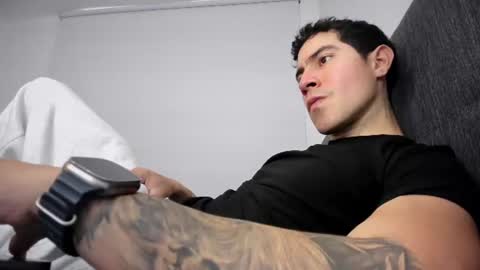 Snapshot of andresjuan92 chatting on 07/13/26, 10:01 onlyfanscallmegotter online show from 07/13/26, 10:01