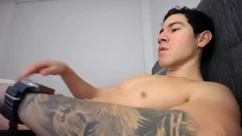 Snapshot of andresjuan92 chatting on 07/31/26, 04:12 onlyfanscallmegotter online show from 07/31/26, 04:12