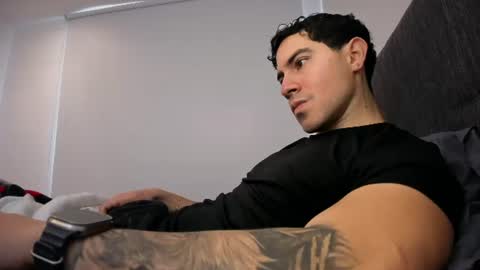 Snapshot of andresjuan92 chatting on 08/06/26, 03:47 onlyfanscallmegotter online show from 08/06/26, 03:47