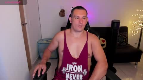 Andreslush04 online show from 05/17/26, 12:52