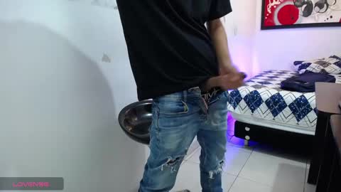 Snapshot of andressdean chatting on 12/14/24, 01:28 Andres Dean online show from 12/14/24, 01:28