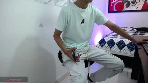 Snapshot of andressdean chatting on 12/16/24, 07:00 Andres Dean online show from 12/16/24, 07:00