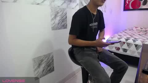 Snapshot of andressdean chatting on 01/18/25, 08:51 Andres Dean online show from 01/18/25, 08:51