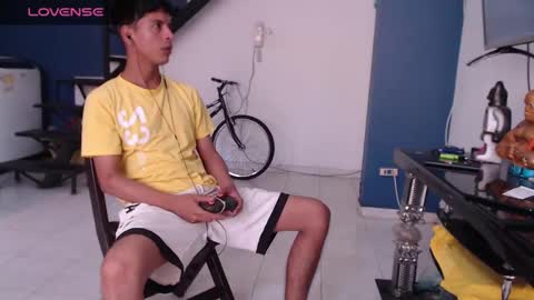 Snapshot of andressdean chatting on 01/19/25, 09:34 Andres Dean online show from 01/19/25, 09:34