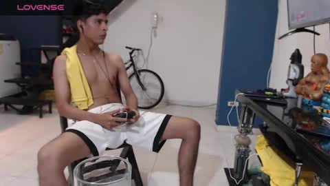 Snapshot of andressdean chatting on 01/20/25, 03:37 Andres Dean online show from 01/20/25, 03:37