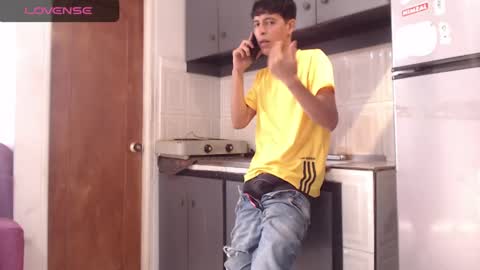 Snapshot of andressdean chatting on 01/30/25, 09:47 Andres Dean online show from 01/30/25, 09:47