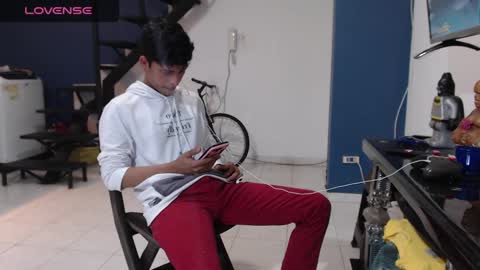 Snapshot of andressdean chatting on 02/11/25, 03:18 Andres Dean online show from 02/11/25, 03:18