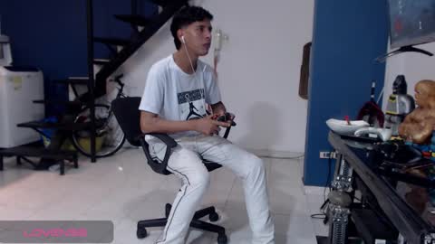 Snapshot of andressdean chatting on 09/27/25, 04:50 Andres Dean online show from 09/27/25, 04:50