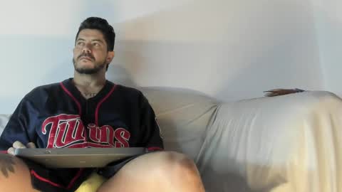 Snapshot of andressmith__ chatting on 04/21/26, 10:43 Andres online show from 04/21/26, 10:43