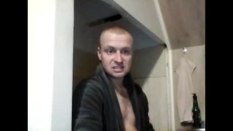 andrew3356577 online show from 02/22/25, 03:56