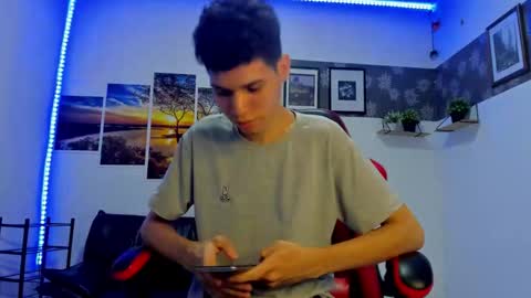 Snapshot of andrew_2811 chatting on 09/21/25, 05:31 andrew_2811 online show from 09/21/25, 05:31