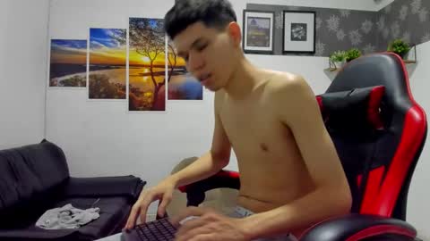 Snapshot of andrew_2811 chatting on 10/16/25, 05:30 andrew_2811 online show from 10/16/25, 05:30