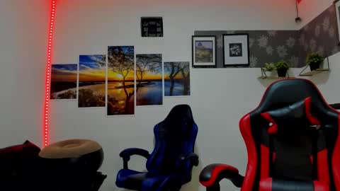 Snapshot of andrew_2811 chatting on 10/31/25, 06:58 andrew_2811 online show from 10/31/25, 06:58