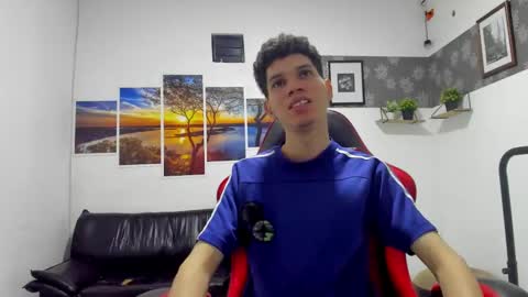 Snapshot of andrew_2811 chatting on 11/21/25, 02:43 andrew_2811 online show from 11/21/25, 02:43