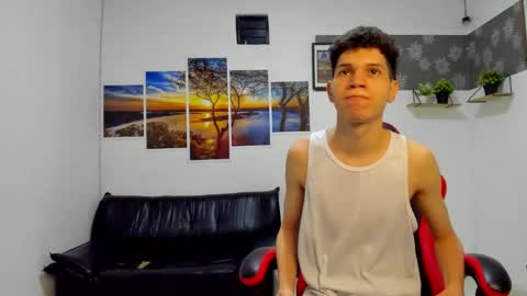 Snapshot of andrew_2811 chatting on 12/18/25, 07:14 andrew_2811 online show from 12/18/25, 07:14