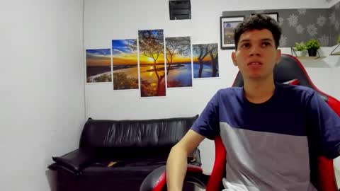 Snapshot of andrew_2811 chatting on 12/19/25, 09:05 andrew_2811 online show from 12/19/25, 09:05