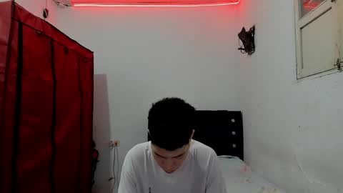 andrew_2811 online show from 04/14/26, 10:54