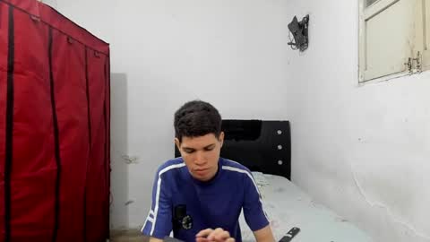 andrew_2811 online show from 04/18/26, 02:04