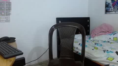 Snapshot of andrew_ag chatting on 01/09/25, 01:08 Andrew G online show from 01/09/25, 01:08