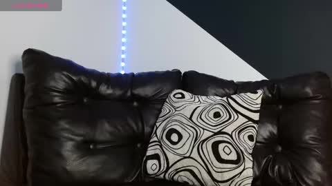 Snapshot of andrew_ag chatting on 09/19/25, 10:21 Andrew G online show from 09/19/25, 10:21