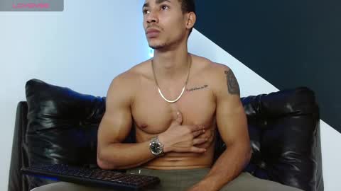 Snapshot of andrew_ag chatting on 09/30/25, 01:49 Andrew G online show from 09/30/25, 01:49