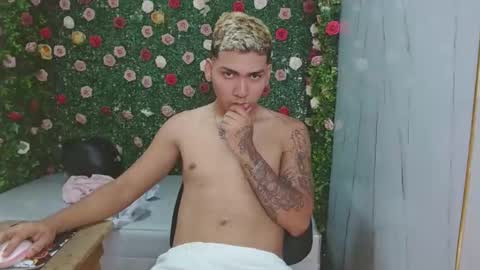 andrew_andy1 online show from 01/18/26, 07:28