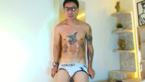 Snapshot of andrew_haalls chatting on 12/20/25, 12:18 andrew_haalls online show from 12/20/25, 12:18