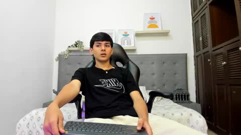 Snapshot of andrew_restrepo chatting on 03/09/26, 11:31 andrew restrepo online show from 03/09/26, 11:31