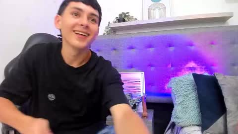 Snapshot of andrew_restrepo chatting on 03/27/26, 06:40 andrew restrepo online show from 03/27/26, 06:40